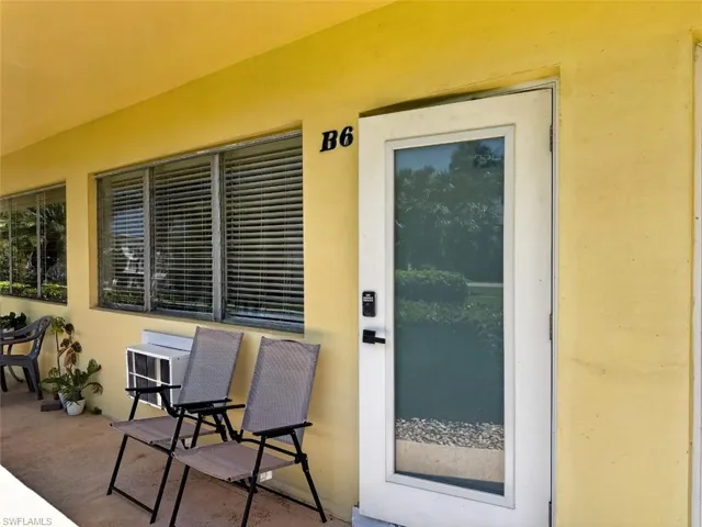 473 12th Ave S B6, Naples, Florida 34102
