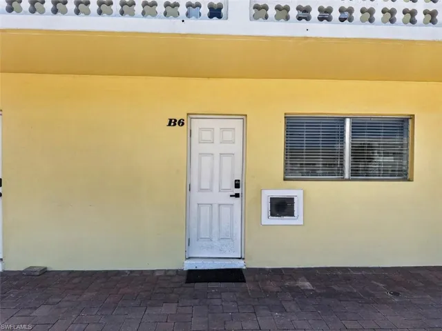 473 12th Ave S B6, Naples, Florida 34102