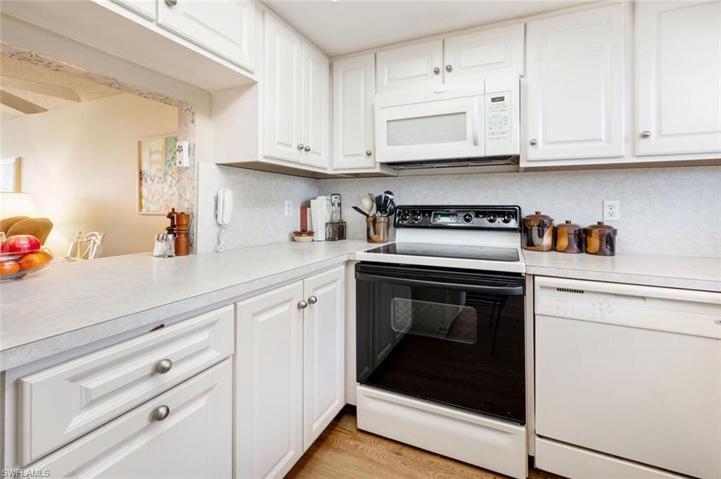 401 Charlemagne BLVD # B102, NAPLES FL 34112
