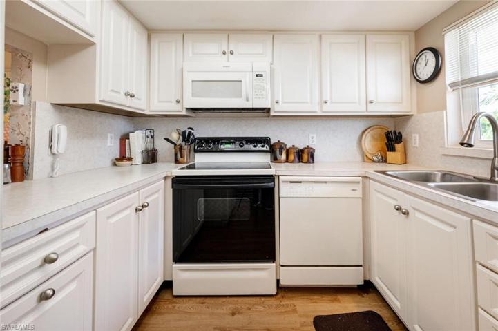 401 Charlemagne BLVD # B102, NAPLES FL 34112