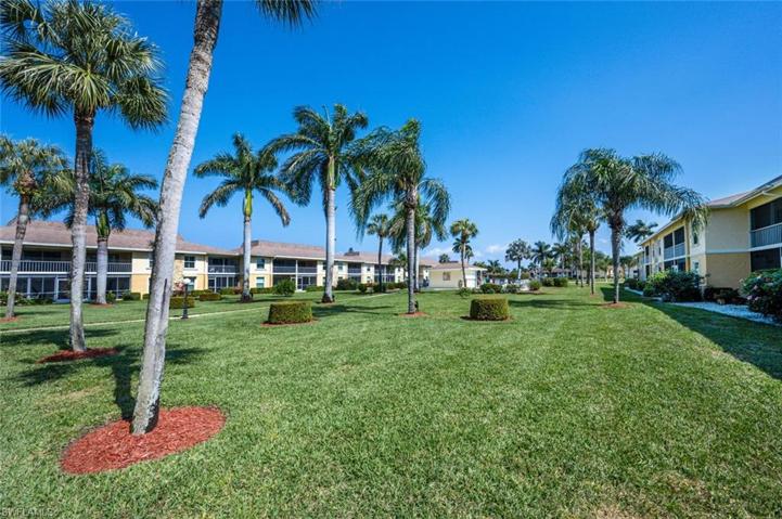 401 Charlemagne BLVD # B102, NAPLES FL 34112