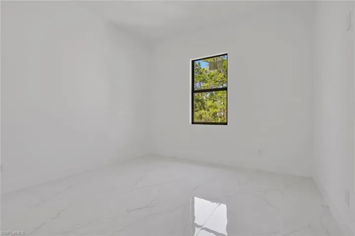 Guest bedroom 3