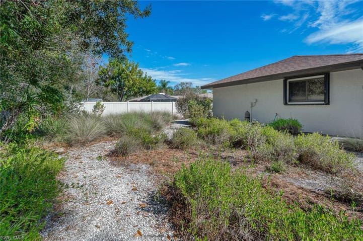 7611  Tania  LN, North Fort Myers, FL 33917