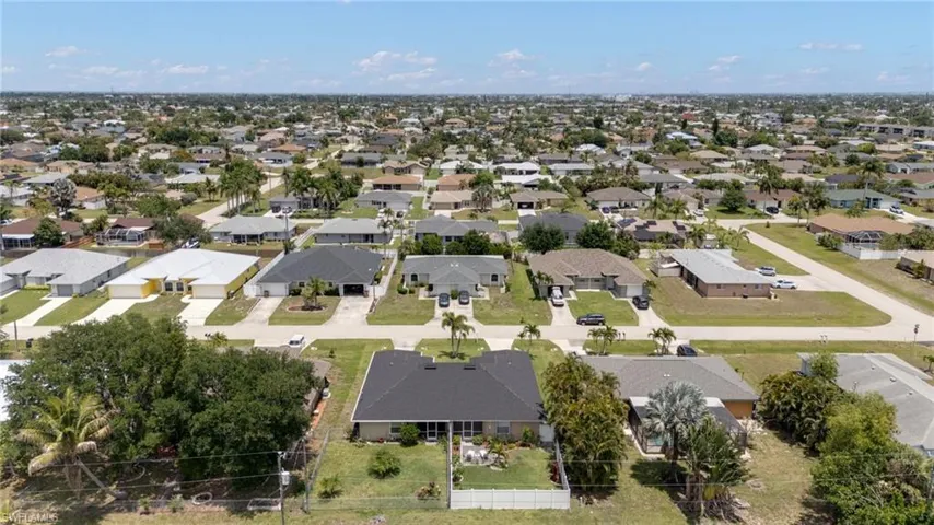 4528 SW 7th  PL, Cape Coral, FL 33914