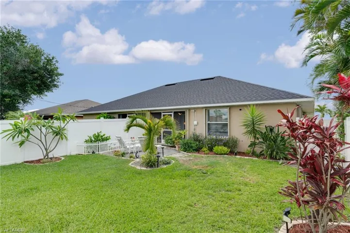 4528 SW 7th  PL, Cape Coral, FL 33914