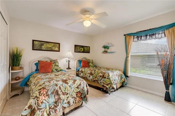 4528 SW 7th  PL, Cape Coral, FL 33914