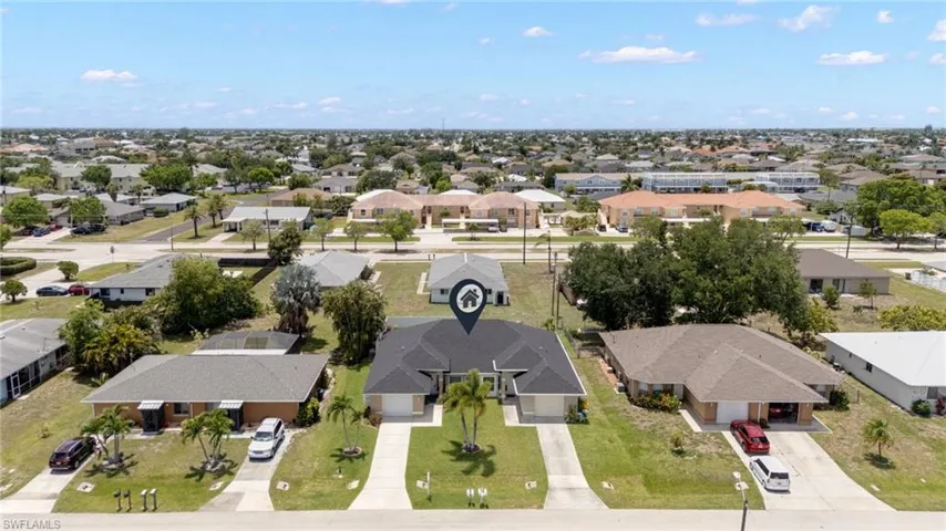4528 SW 7th  PL, Cape Coral, FL 33914
