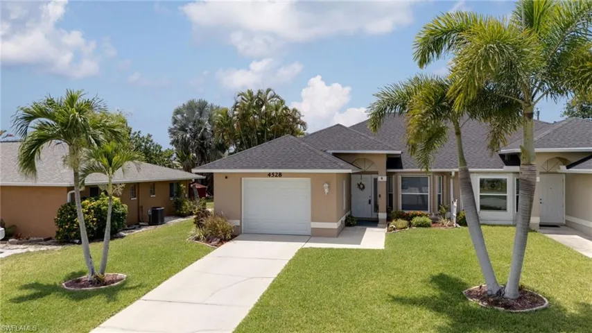 4528 SW 7th  PL, Cape Coral, FL 33914