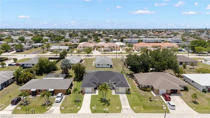 4528 SW 7th  PL, Cape Coral, FL 33914
