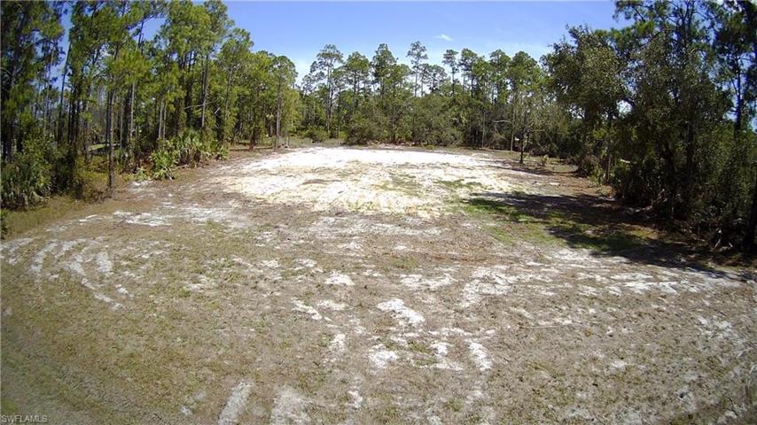 1502 Oak AVE, LEHIGH ACRES FL 33972