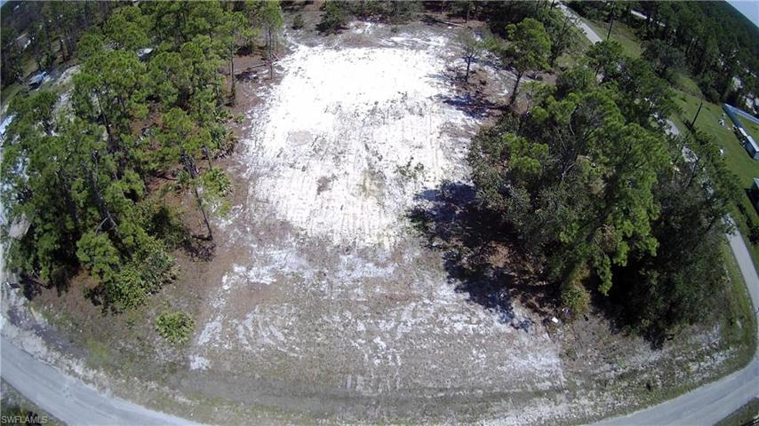 1502 Oak AVE, LEHIGH ACRES FL 33972