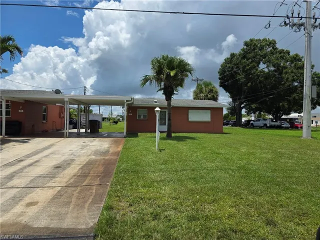 57 Westminster St N, Lehigh Acres, Florida 33936