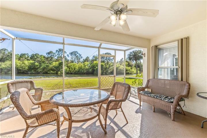 Lakefront Lanai