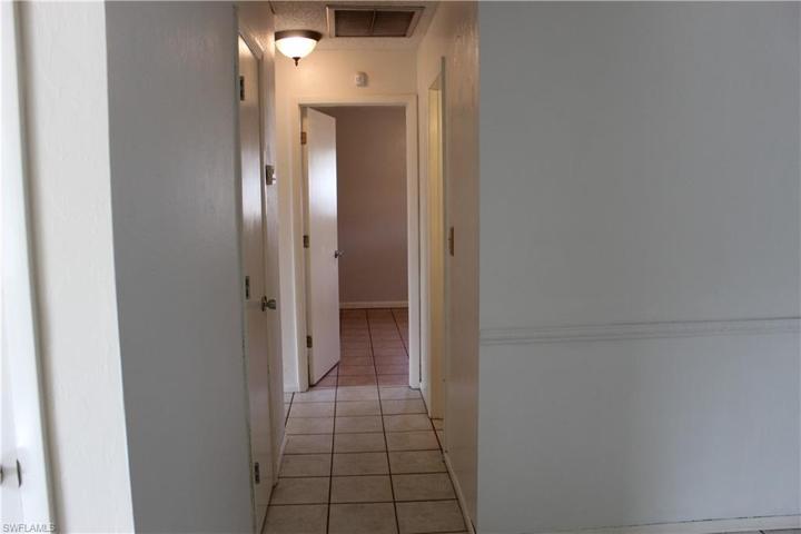 hall to bedrooms