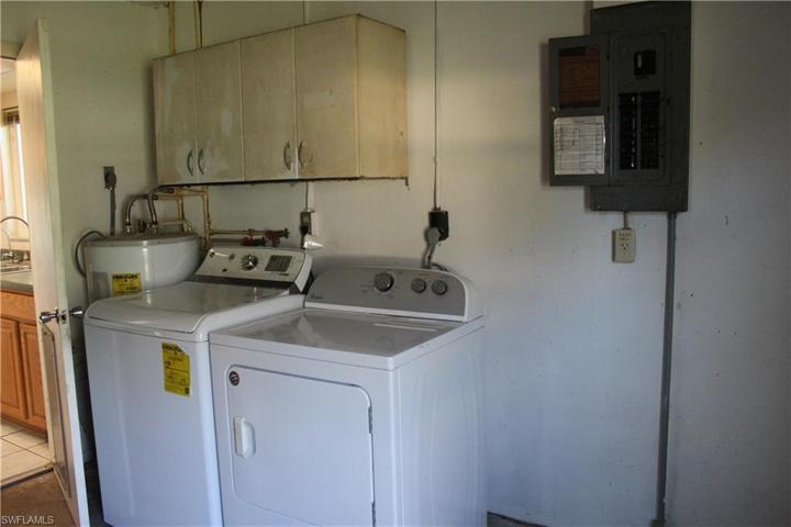 laundry in garage