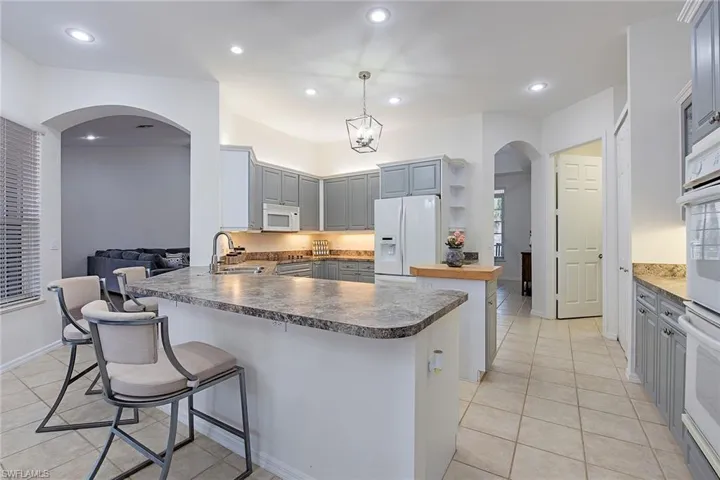 775  3rd NW ST, Naples, FL 34120