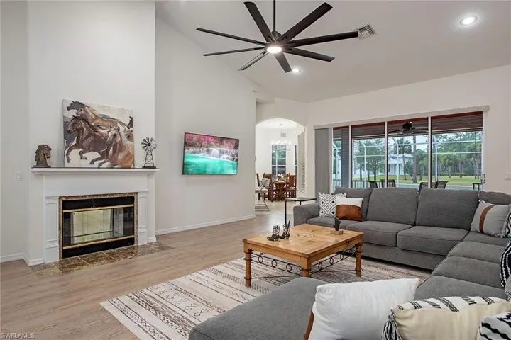775  3rd NW ST, Naples, FL 34120