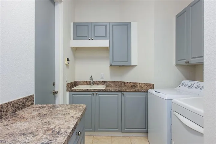 775  3rd NW ST, Naples, FL 34120