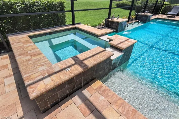 9259 Fieldstone Ln, Naples, Florida 34120
