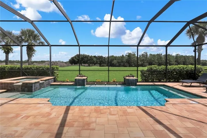 9259 Fieldstone Ln, Naples, Florida 34120