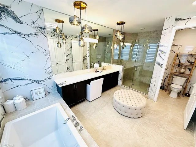 20318  Fair Oak  LN, Estero, FL 33928