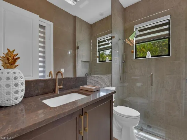 20318 Fair Oak Ln, Estero, Florida 33928