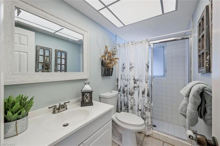 Guest Bathroom 2