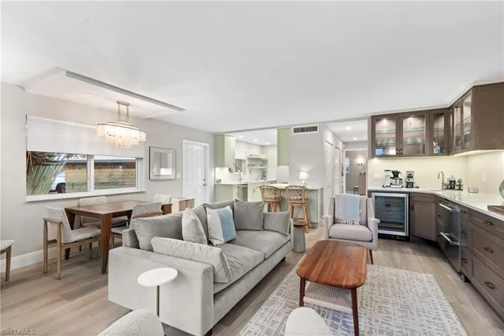 Spacious, light and bright.