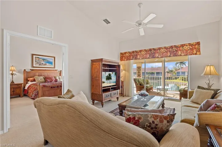 2415  Bayou  LN, Naples, FL 34112