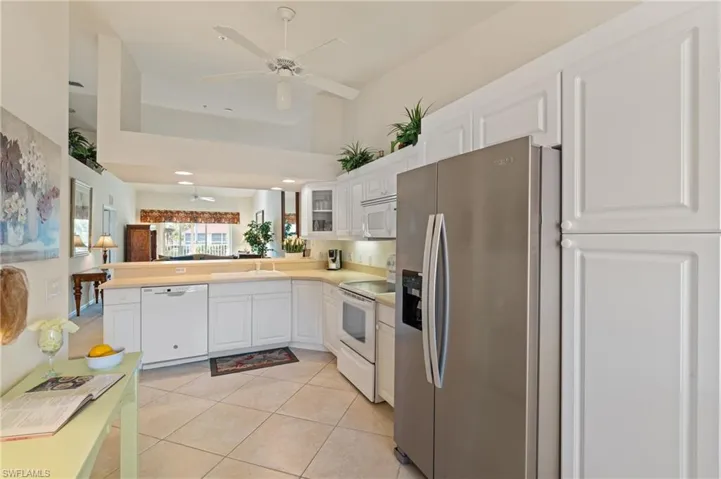 2415  Bayou  LN, Naples, FL 34112