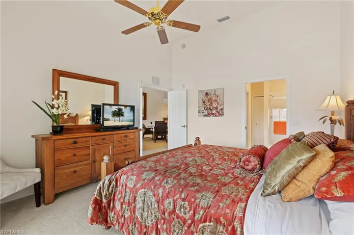2415  Bayou  LN, Naples, FL 34112