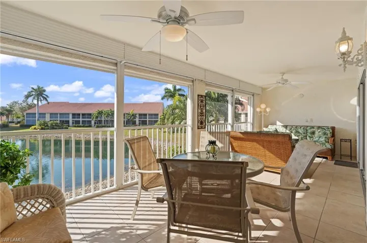 2415  Bayou  LN, Naples, FL 34112