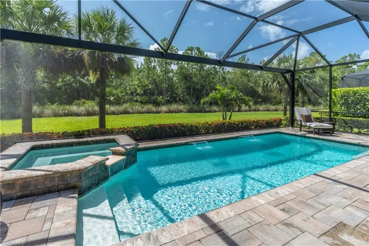6870  Winding Cypress  DR, Naples, FL 34114