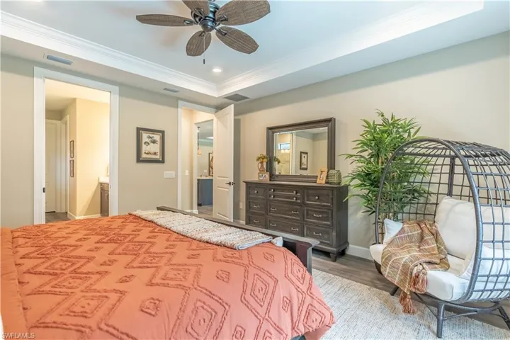 6870  Winding Cypress  DR, Naples, FL 34114