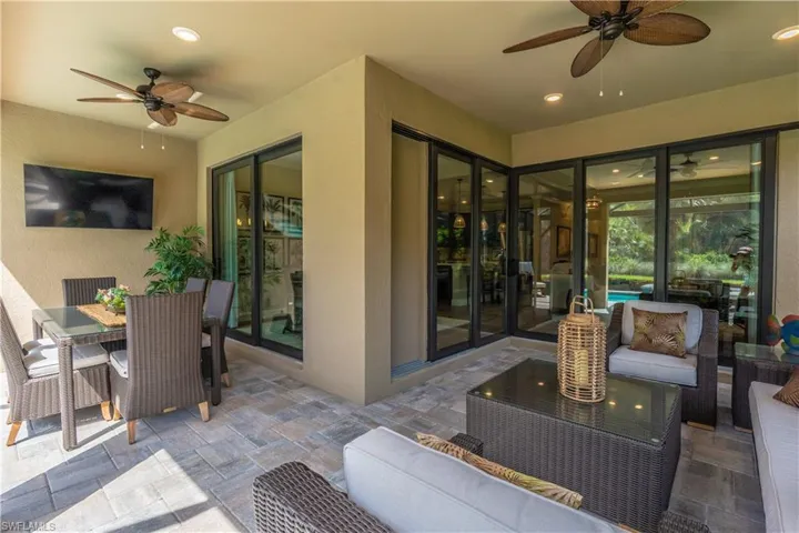 6870  Winding Cypress  DR, Naples, FL 34114