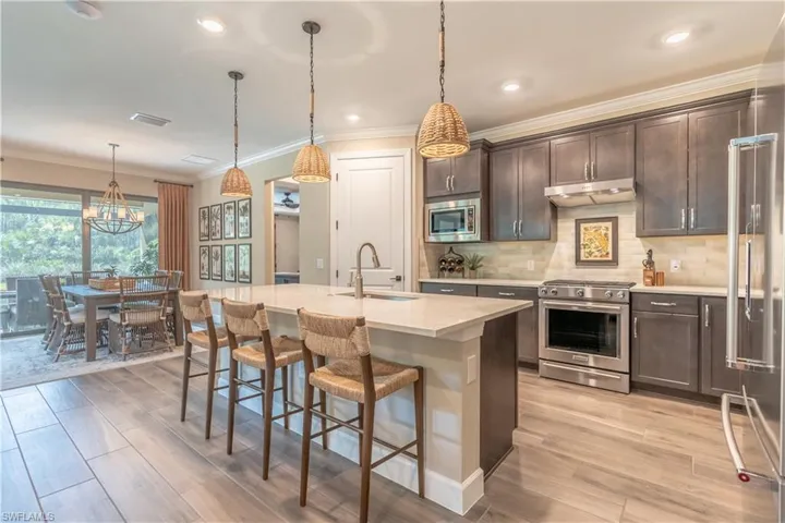 6870  Winding Cypress  DR, Naples, FL 34114