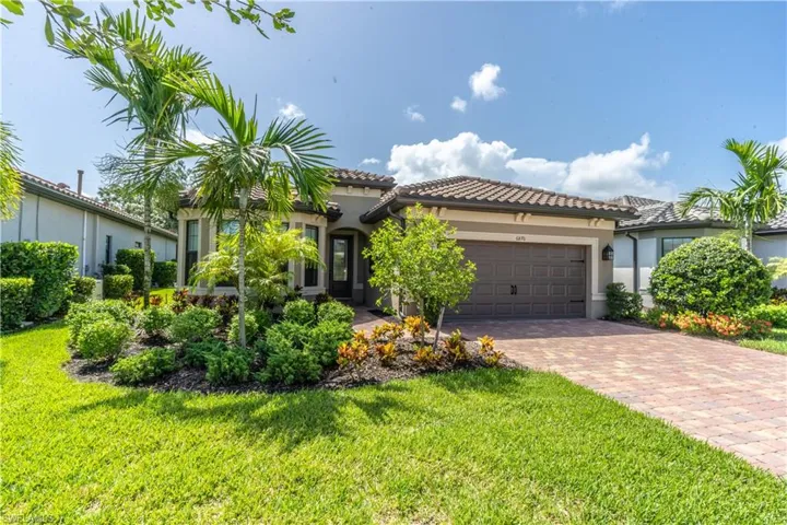 6870  Winding Cypress  DR, Naples, FL 34114