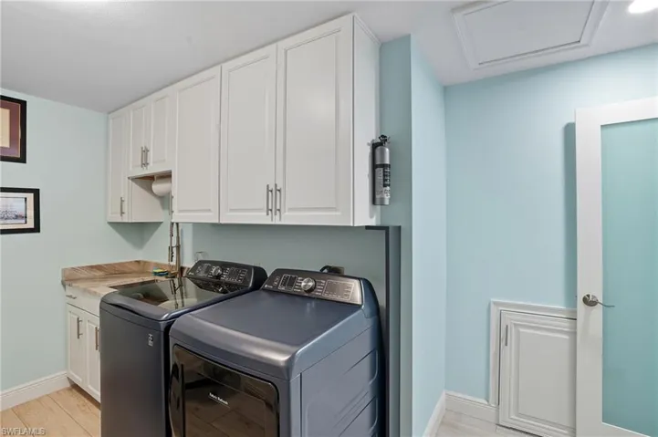 5257 Stratford Ct, Cape Coral, Florida 33904