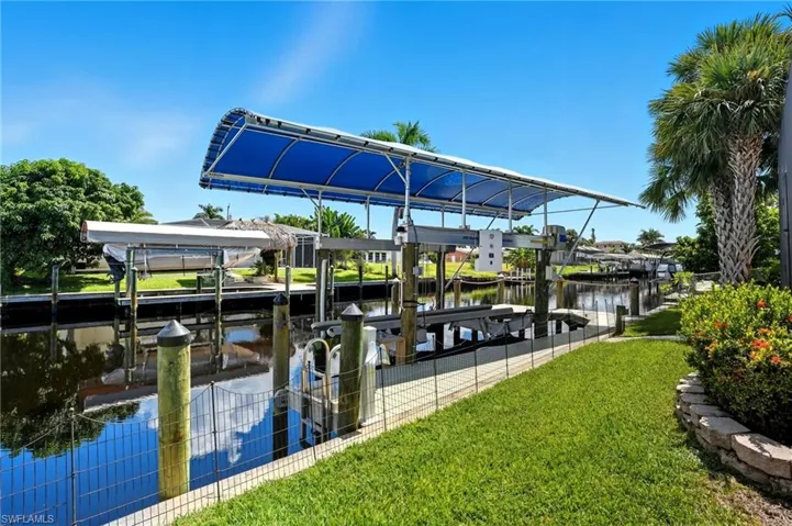 5257 Stratford Ct, Cape Coral, Florida 33904