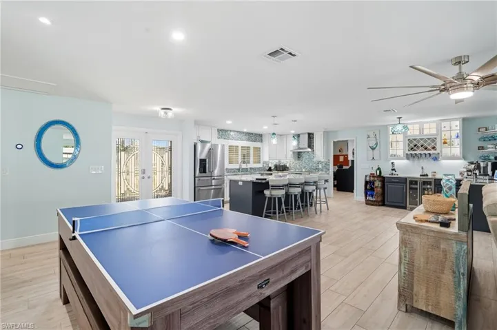 5257 Stratford Ct, Cape Coral, Florida 33904
