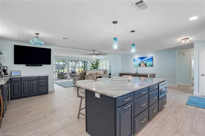 5257 Stratford Ct, Cape Coral, Florida 33904