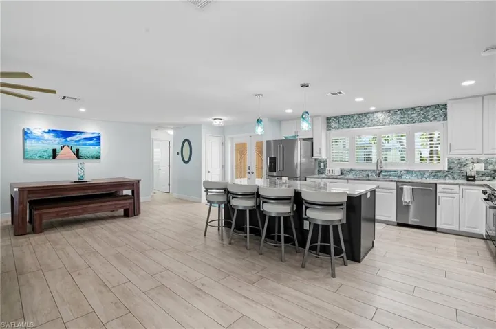 5257 Stratford Ct, Cape Coral, Florida 33904