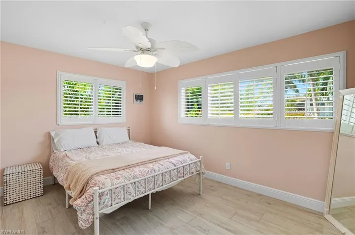 5257 Stratford Ct, Cape Coral, Florida 33904
