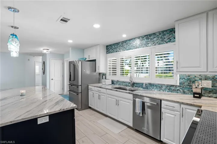 5257 Stratford Ct, Cape Coral, Florida 33904