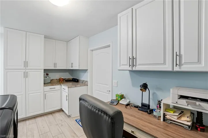 5257 Stratford Ct, Cape Coral, Florida 33904