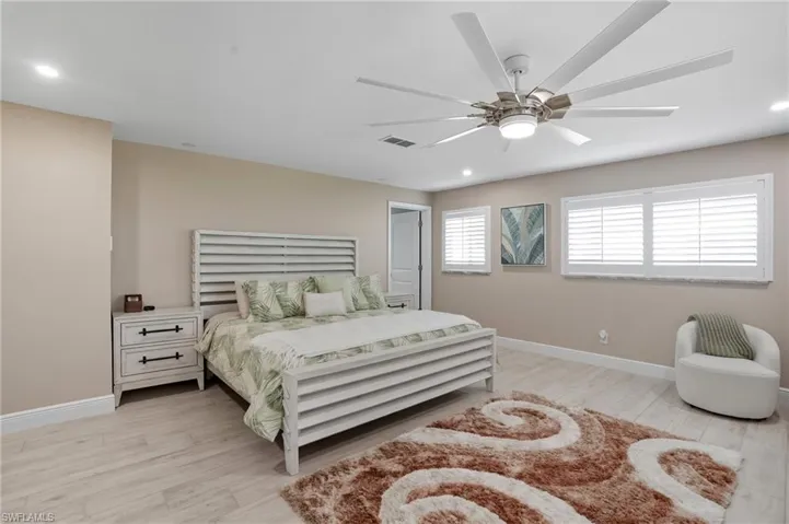 5257 Stratford Ct, Cape Coral, Florida 33904