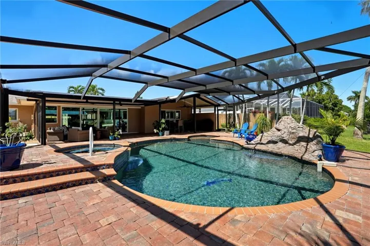 5257 Stratford Ct, Cape Coral, Florida 33904