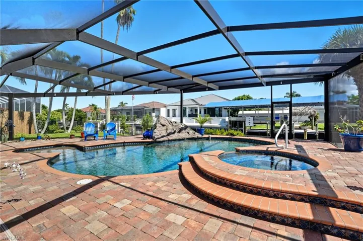 5257 Stratford Ct, Cape Coral, Florida 33904