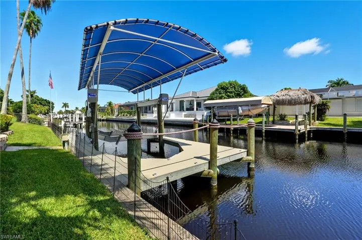 5257 Stratford Ct, Cape Coral, Florida 33904