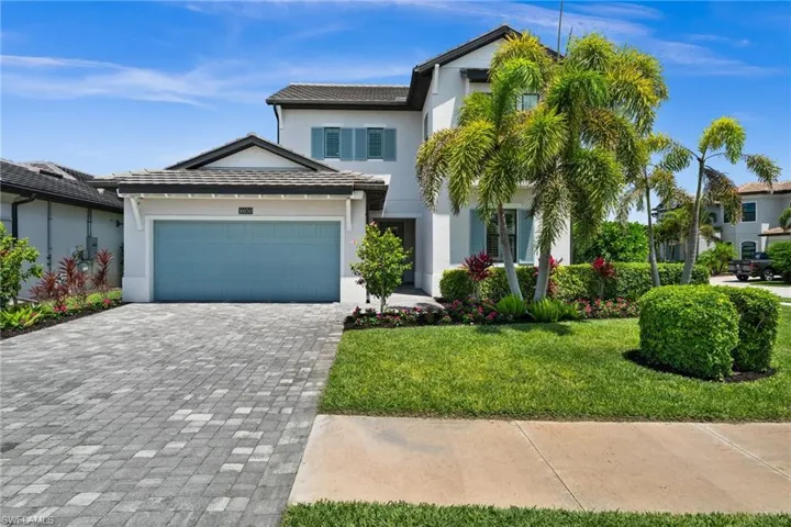 Corner lot - paved drive